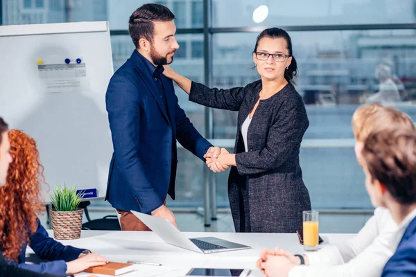 Business mensen Handshake Deal Concept groet — Stockfoto