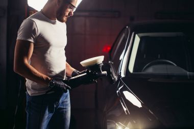 makinist işçisi hazırlamak güç arabellek makine tarafından araba parlatma için