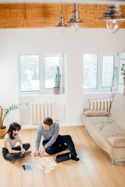 katta erkek ve kadın Üniversitesi öğrencileri