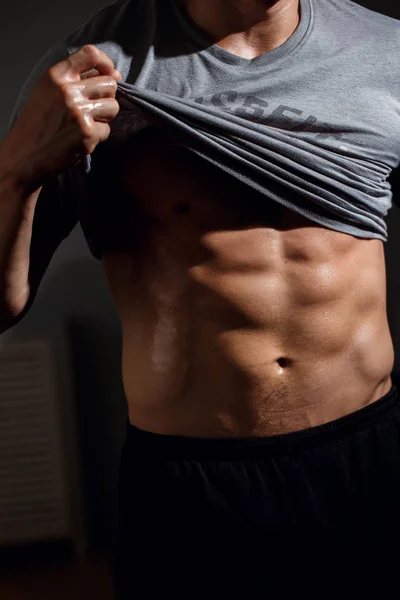 Erős, sportos férfi fitness modell törzs találat hat pack abs — Stock Fotó