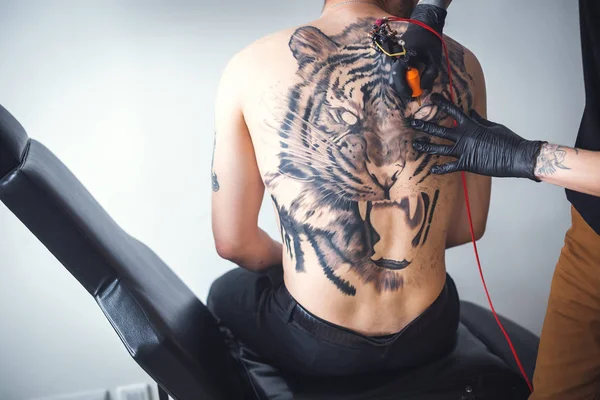 Tatoeage van een tijger — Stockfoto