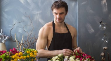 görüntü neşeli satıcı bir kenara çalışma zamanında arıyorum