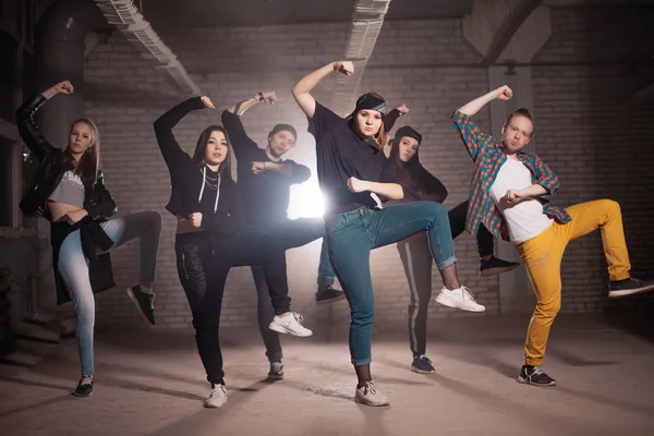 Foto horizontal de la lección de baile al aire libre — Foto de Stock