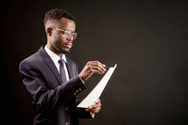 Side view shot of young well-dressed CEO abrogating canceling a contract — Stock Photo, Image