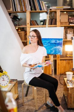 Sanat Terapisi dersleri atölye.