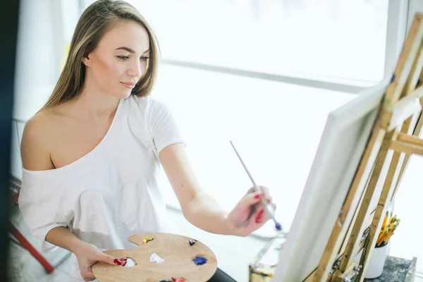 Hobby, Freizeit, Bildende Kunst und Ölmalerei. Kunstschulklassen — Stockfoto