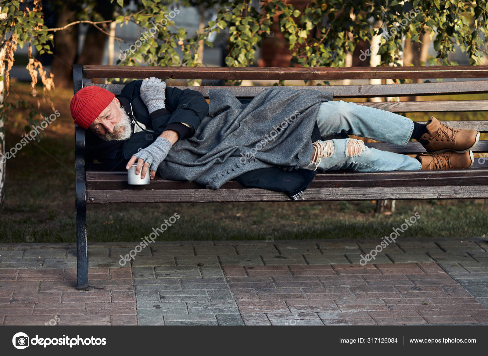 1 146 Homeless Man Bench Stock Photos Free Royalty Free Homeless Man Bench Images Depositphotos