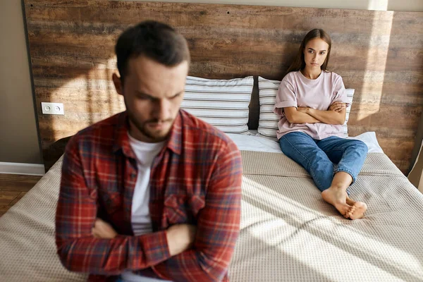 Pareja joven después de la pelea — Foto de Stock