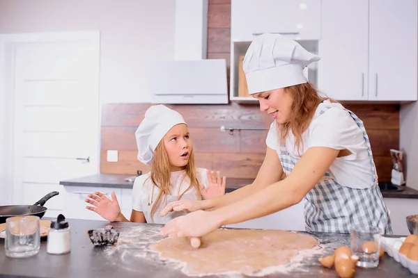 Lovely family in kitchen — Stock Photo, Image