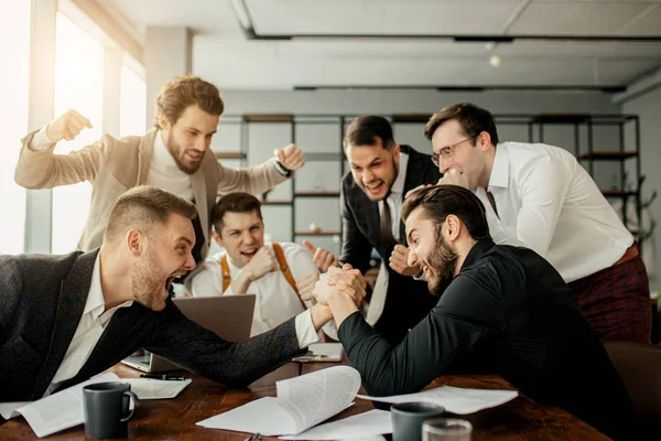 positive co-workers enjoy free time at work place