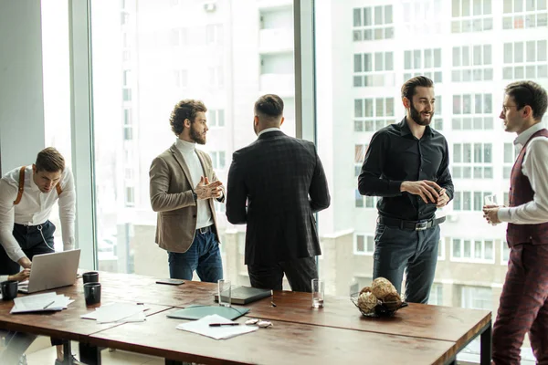 Caucasian business team in office — Stock Photo, Image