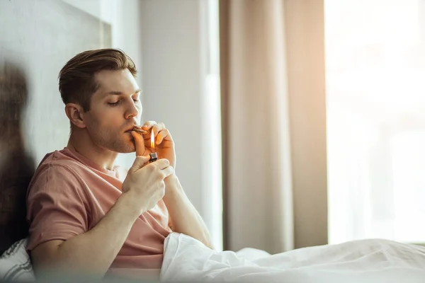 Man smoke cannabis weed at home — Stock Photo, Image