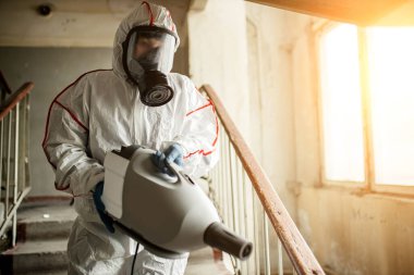 Dezenfektan erkek enfeksiyonu önler Covid 19 virüs veya koronavirüs