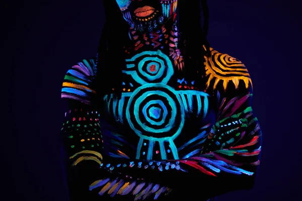 Africký samec s fluorescenčním tělem — Stock fotografie