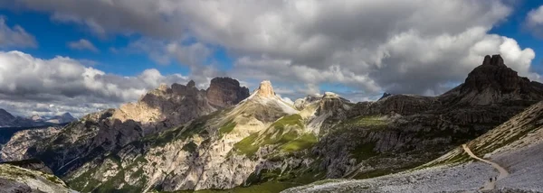 Torre dei scarperi in den Dolomiten — Stockfoto