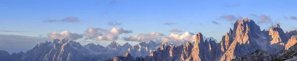 Cadini Cordillera en Dolomitas — Foto de Stock