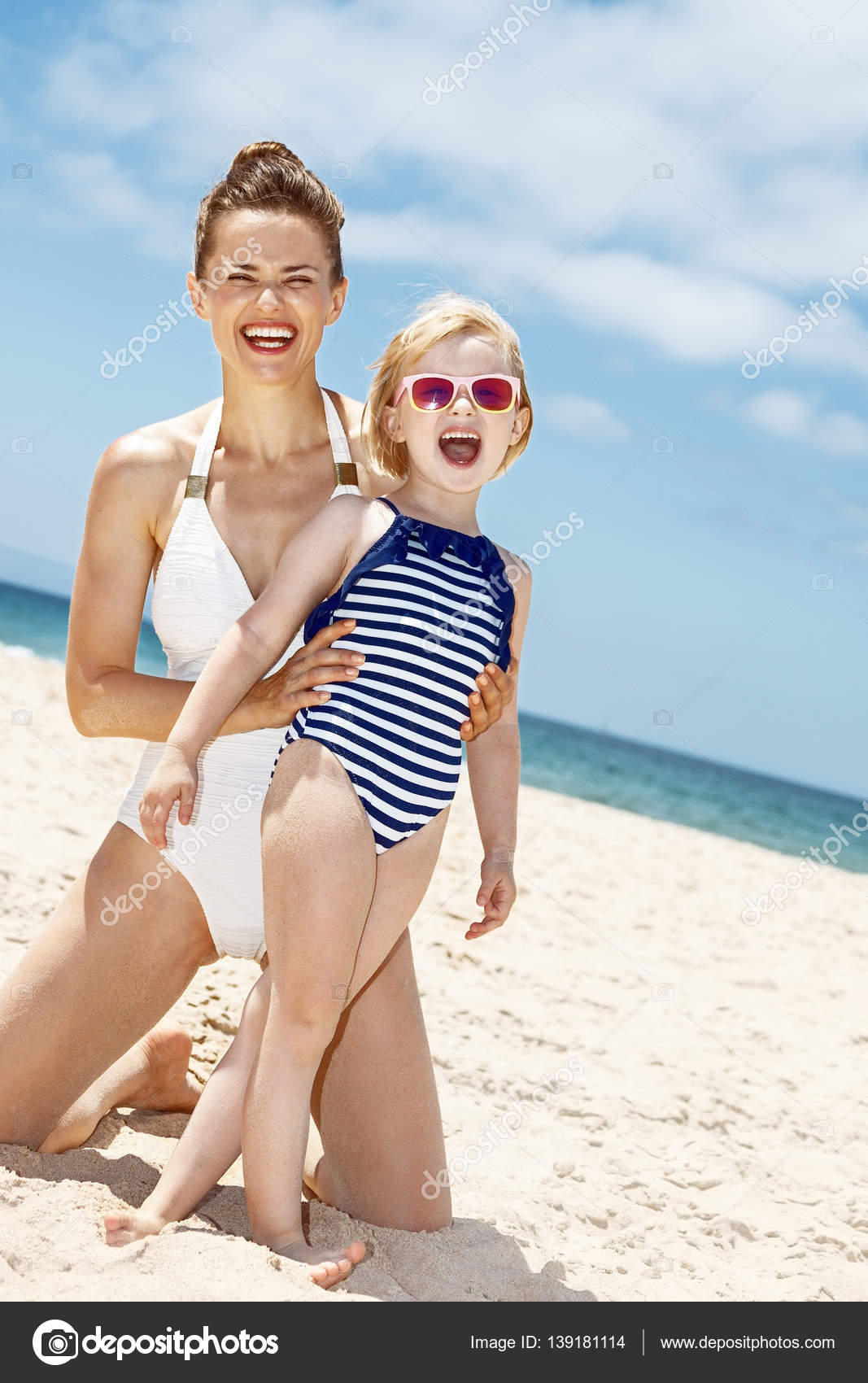 Swimsuits At The Beach Top Sellers, 58% OFF | farmaciamorales.cat