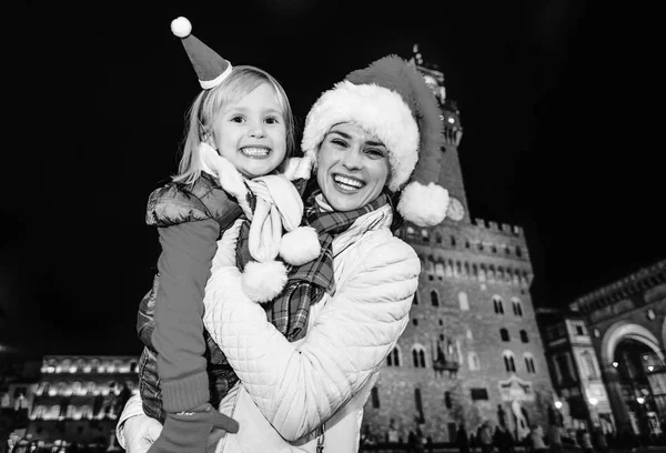 Viagem Cheia Inspiração Época Natal Florença Retrato Sorridentes Turistas Modernos — Fotografia de Stock