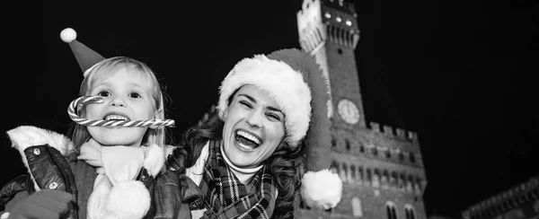 Reis Vol Inspiratie Kerst Tijd Florence Portret Van Gelukkige Jonge — Stockfoto