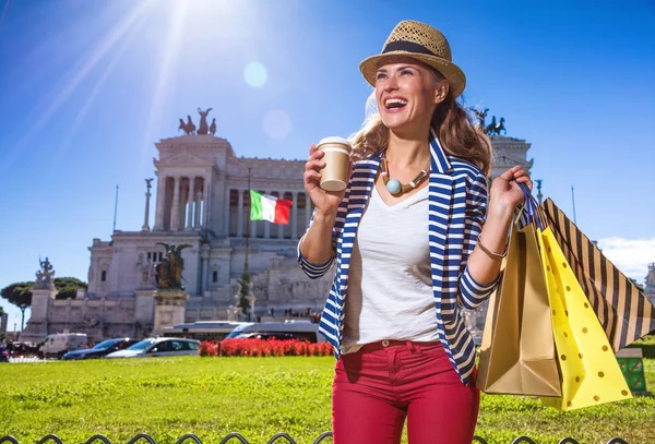 Roman Holiday Gelukkig Elegante Vrouw Piazza Venezia Rome Italië Met — Stockfoto