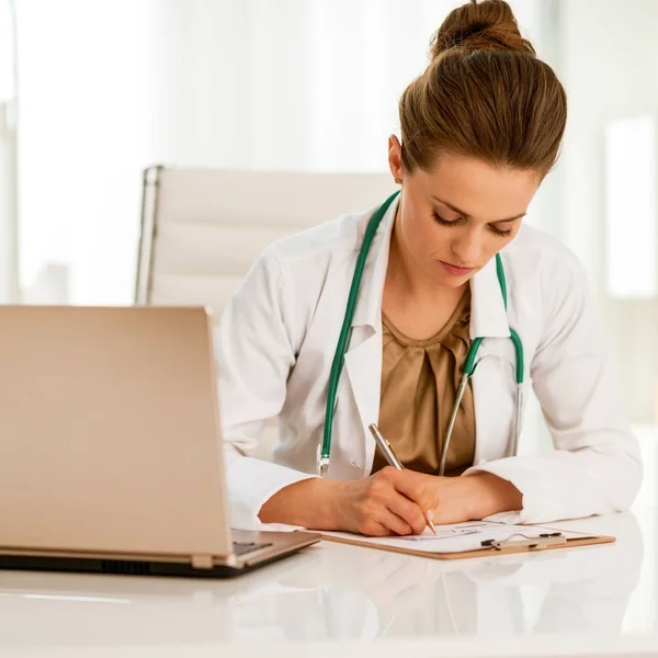 Doctor Woman Working Office — Stock Photo, Image
