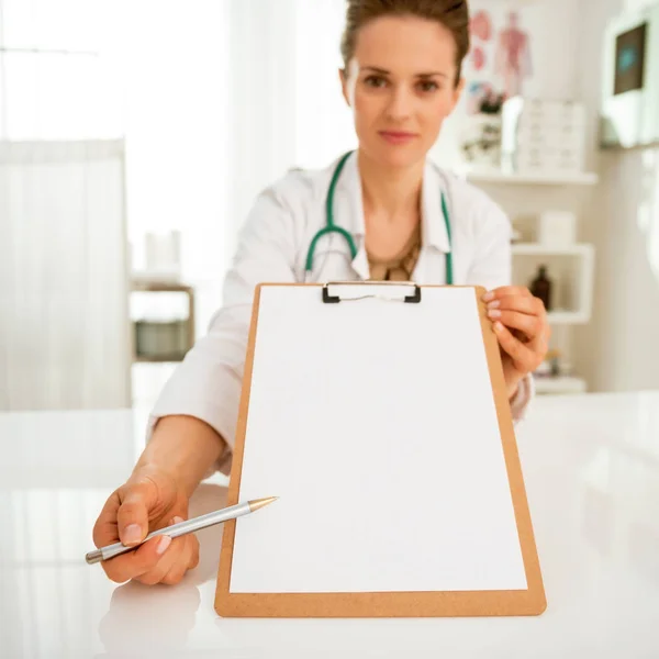 Closeup Doctor Woman Pointing Clipboard — Stock Photo, Image