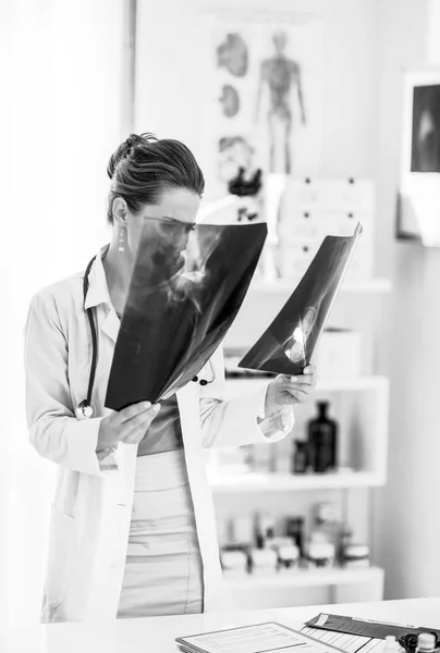 Medical Doctor Woman Looking Fluorography Office — Stock Photo, Image