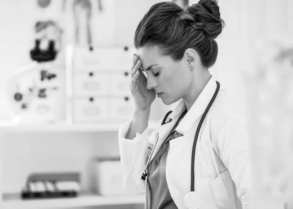 Portrait Frustrated Medical Doctor Woman — Stock Photo, Image