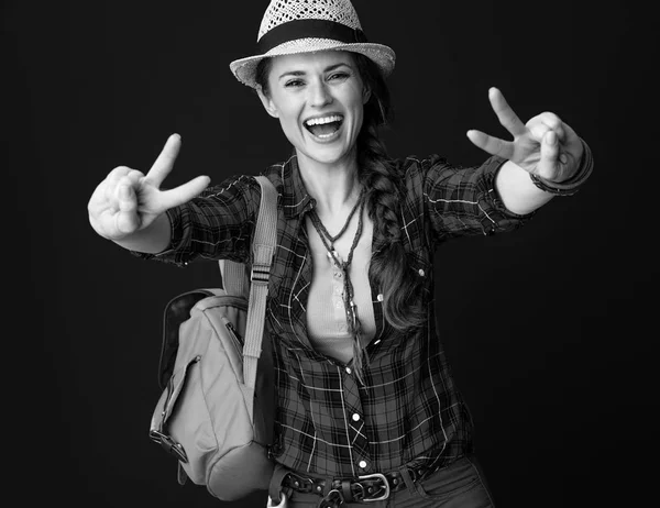 Happy Healthy Traveler Woman Backpack Showing Victory Gesture — Stock Photo, Image
