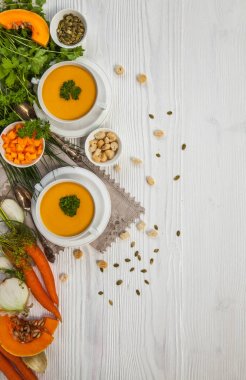 kremalı balkabağı çorbası