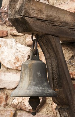 Küçük kilise çanı portre
