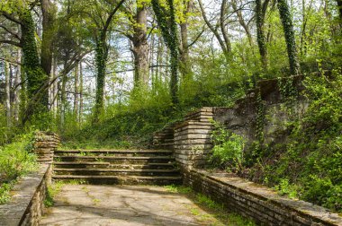 Merdiven Park ile yolları