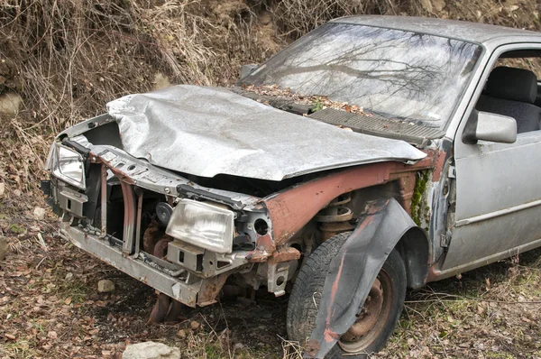 Abandonado Caiu Destruiu Carro Quebrado Estrada País — Fotografia de Stock