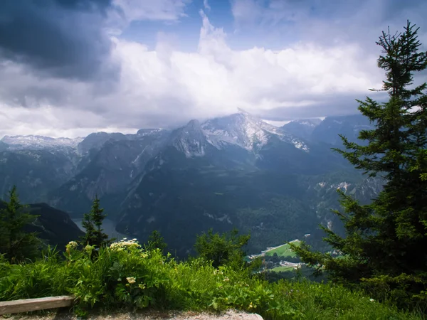 As montanhas alpinas — Fotografia de Stock