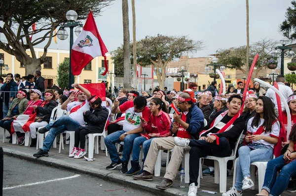 Fanatyzm w Peru (Peru vs Kolumbia) Rosja 2018 — Zdjęcie stockowe