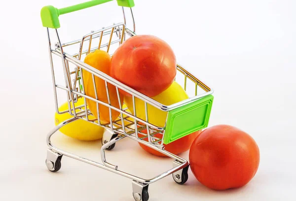 Carro Juguete Para Niños Para Compras Que Son Tomates Fondo — Foto de Stock