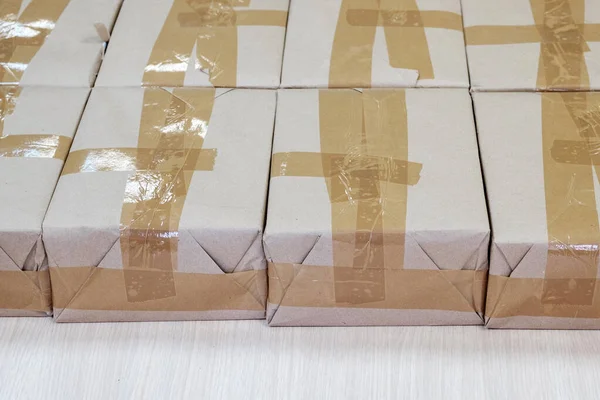 Rijen verpakte verpakkingen in ongeopende verpakking — Stockfoto