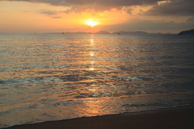 Güneş Parlatıcı beach