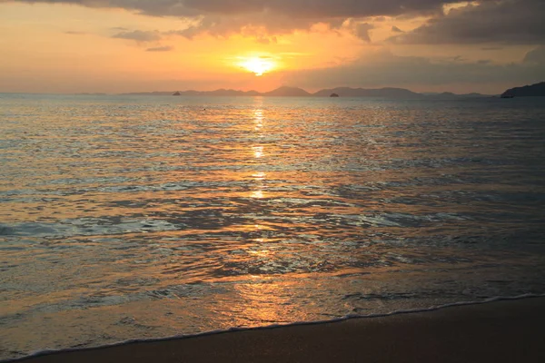 Güneş Parlatıcı beach