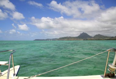 Beni uzağa yolculuk yelken