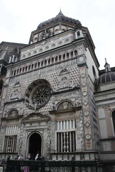 Fassade Der Kathedrale Italien — Stockfoto