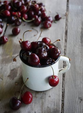 Kiraz bir kupa