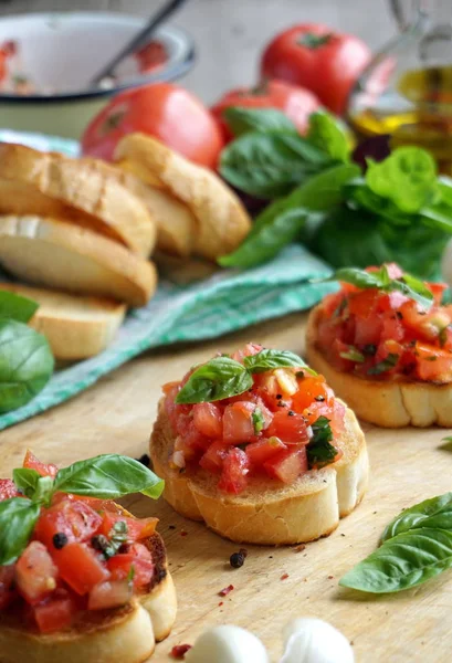 Bruschetta with tomato and basil — Stock Photo, Image