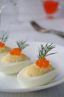 Haşlanmış yumurta dolması