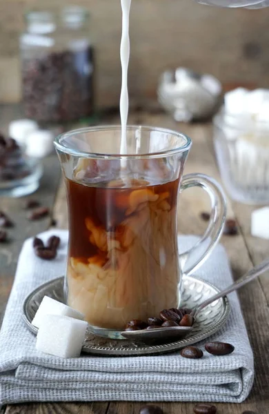 Kaffee Mit Milch Und Zucker Einer Glasschale — Stockfoto