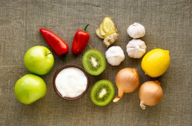 Bağışıklık sistemini güçlendirmek için bir dizi sağlıklı ürün