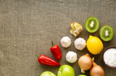 Bağışıklık sistemini güçlendirmek için bir dizi sağlıklı ürün