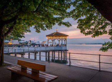Lake Bodensee gün batımında