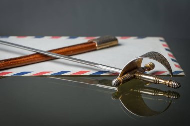 Eski İspanyolca kağıt bıçak sapı güzel süsler ile