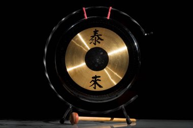 Bir küçük Çin masa gong closeup